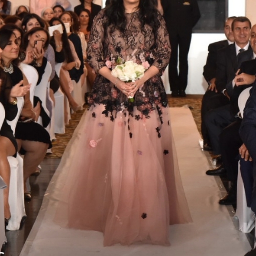 3/4 sleeve gown with tull and black lace